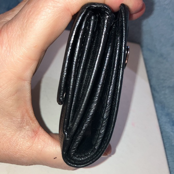 Gucci Vintage black leather interlocking G bifold wallet with silver har… - Picture 11 of 12